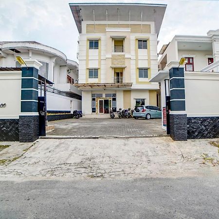 Oyo 91170 Ayahanda Residence Medan Ngoại thất bức ảnh