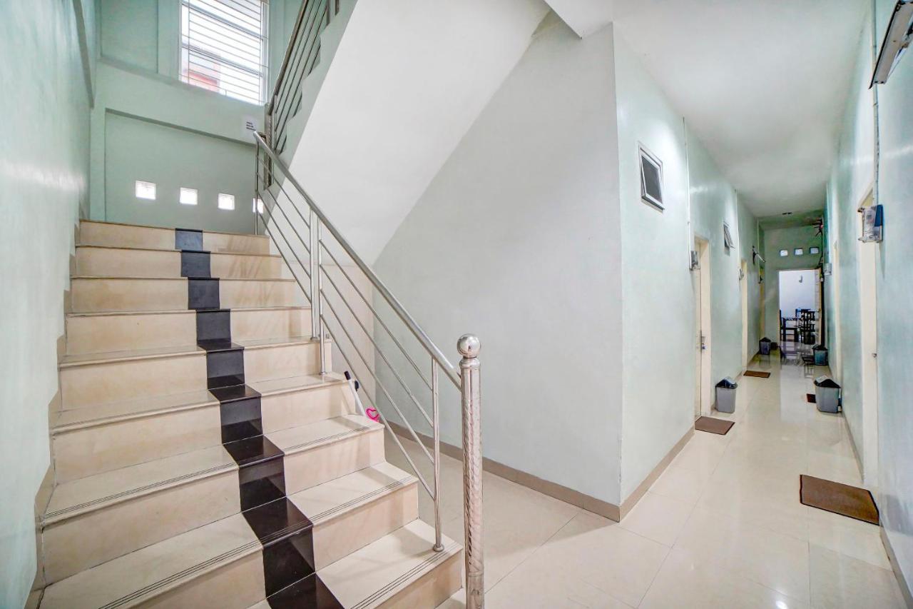 Oyo 91170 Ayahanda Residence Medan Ngoại thất bức ảnh